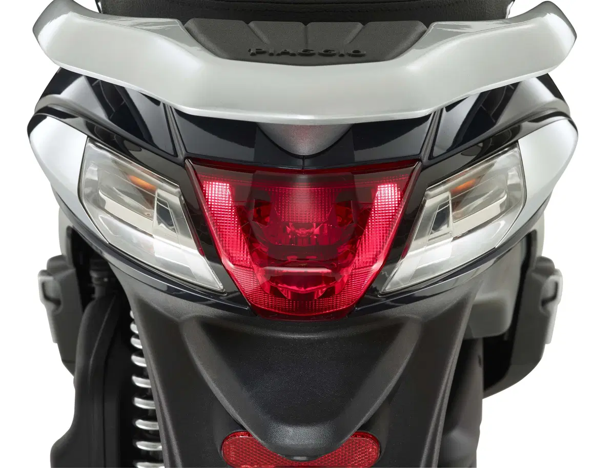 Piaggio Liberty 125 Liberty 125 S i-get ABS (2016) (9)