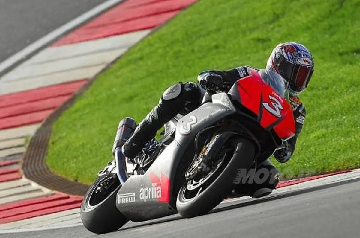 Le Ducati volano nei test in Australia (2)