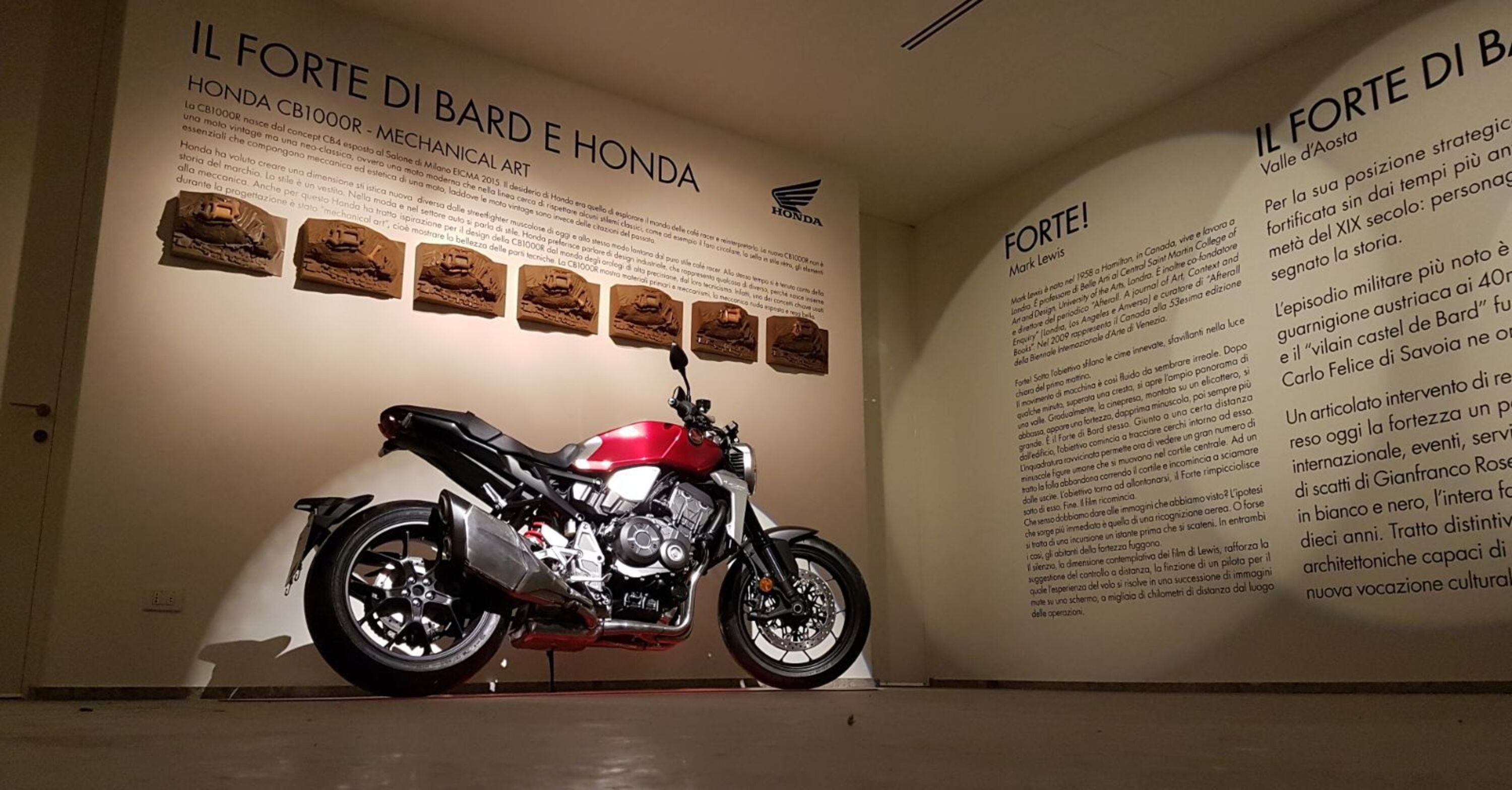 Honda CB1000R alla Milano Design Week