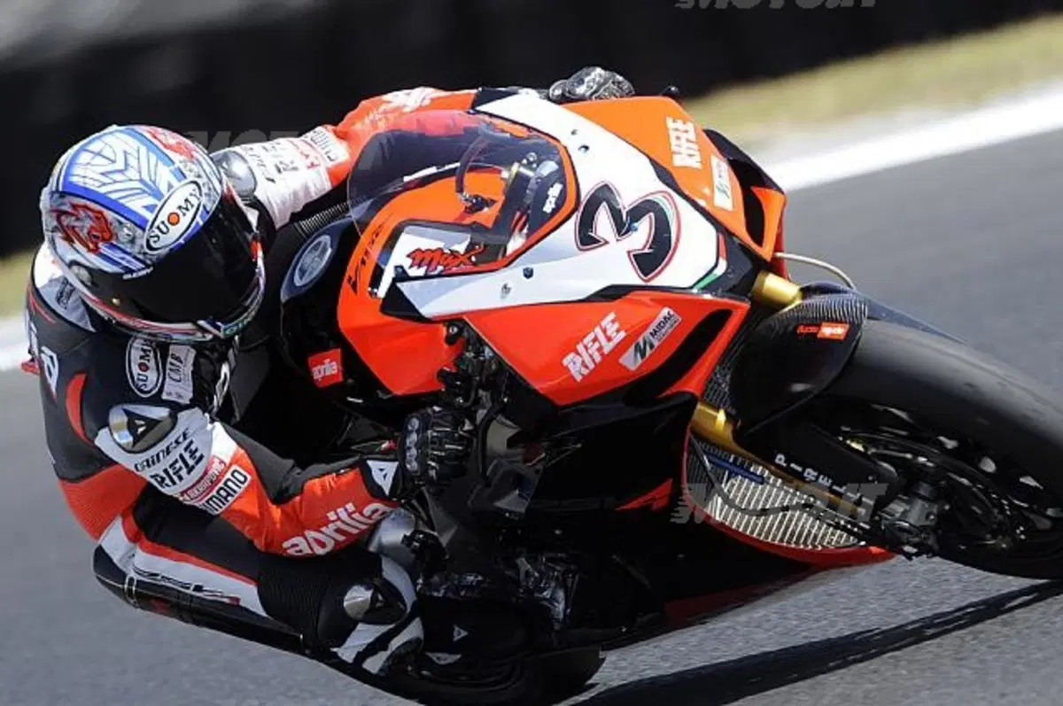 SBK. Pole provvisoria di Smrz davanti ad Haga