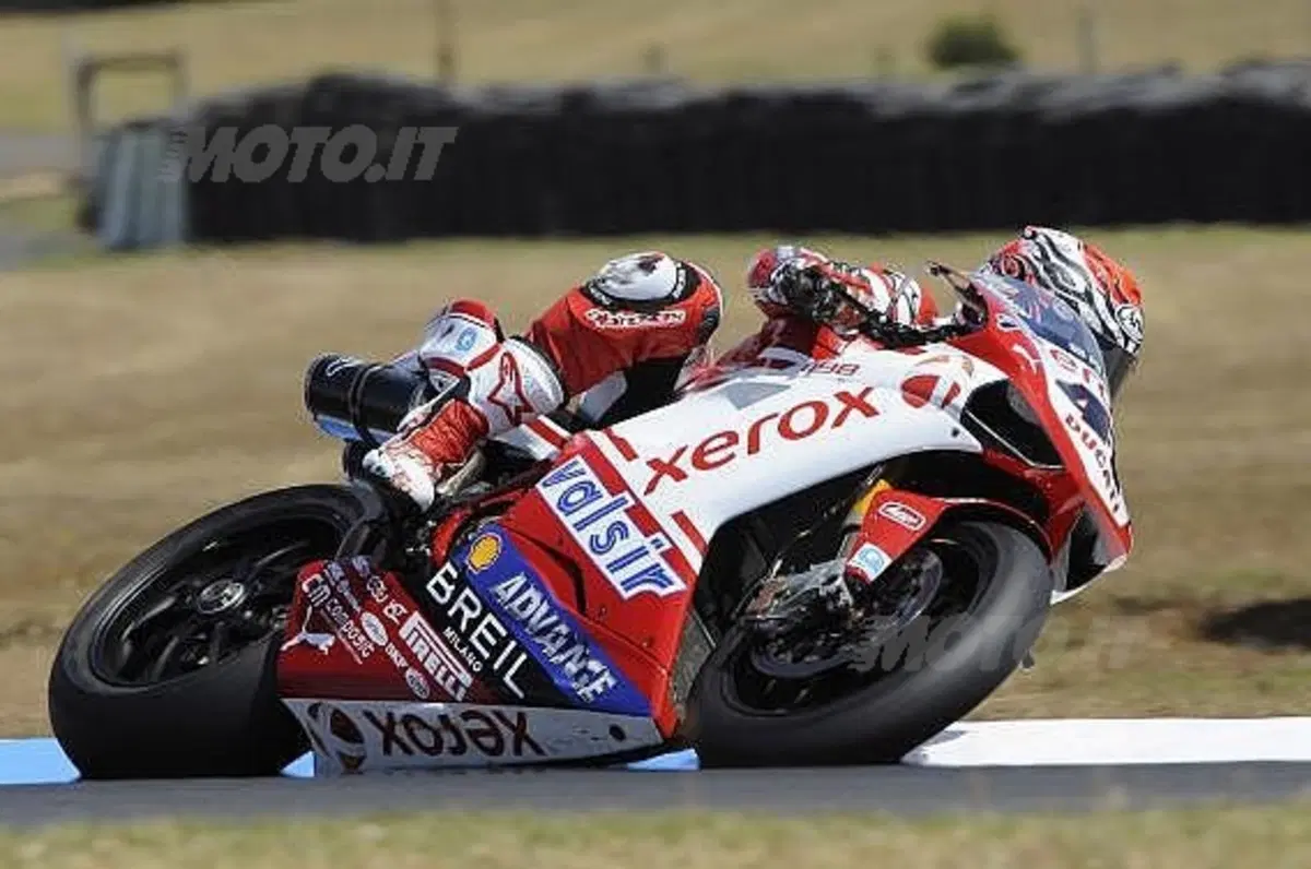 SBK. Pole provvisoria di Smrz davanti ad Haga (5)
