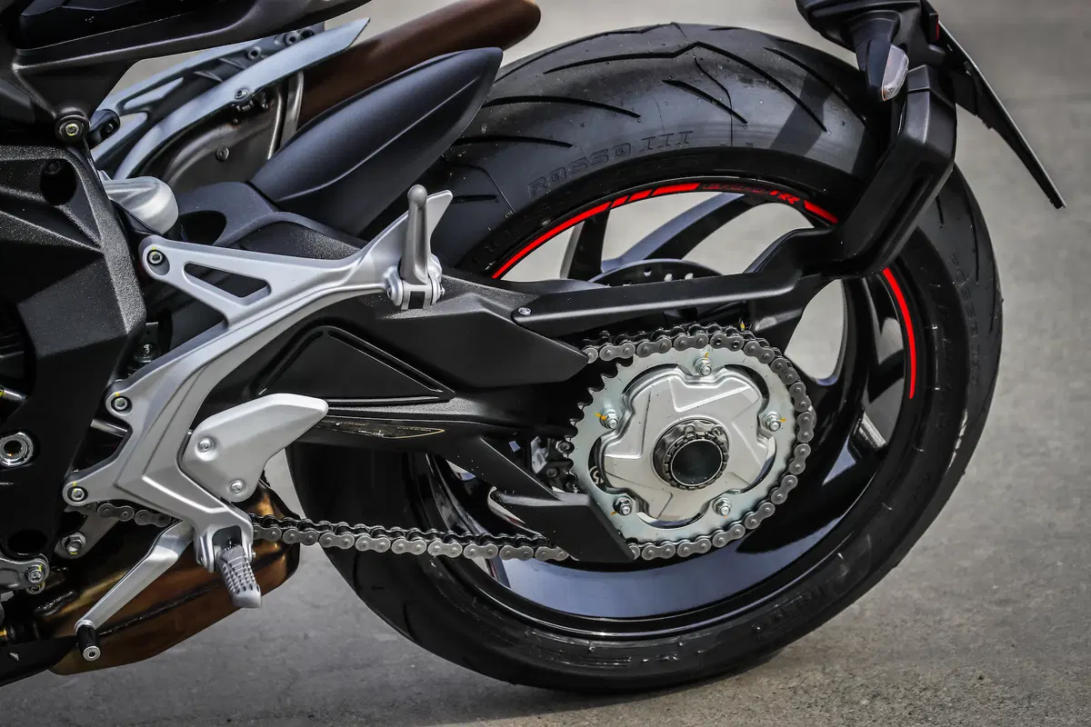 MV Agusta Brutale 800RR 2018 Bella senza tempo (3)