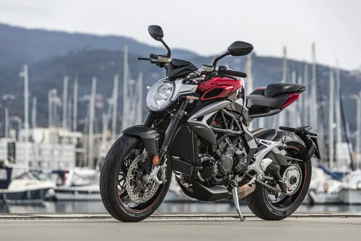 MV Agusta Brutale 800RR 2018 Bella senza tempo (8)
