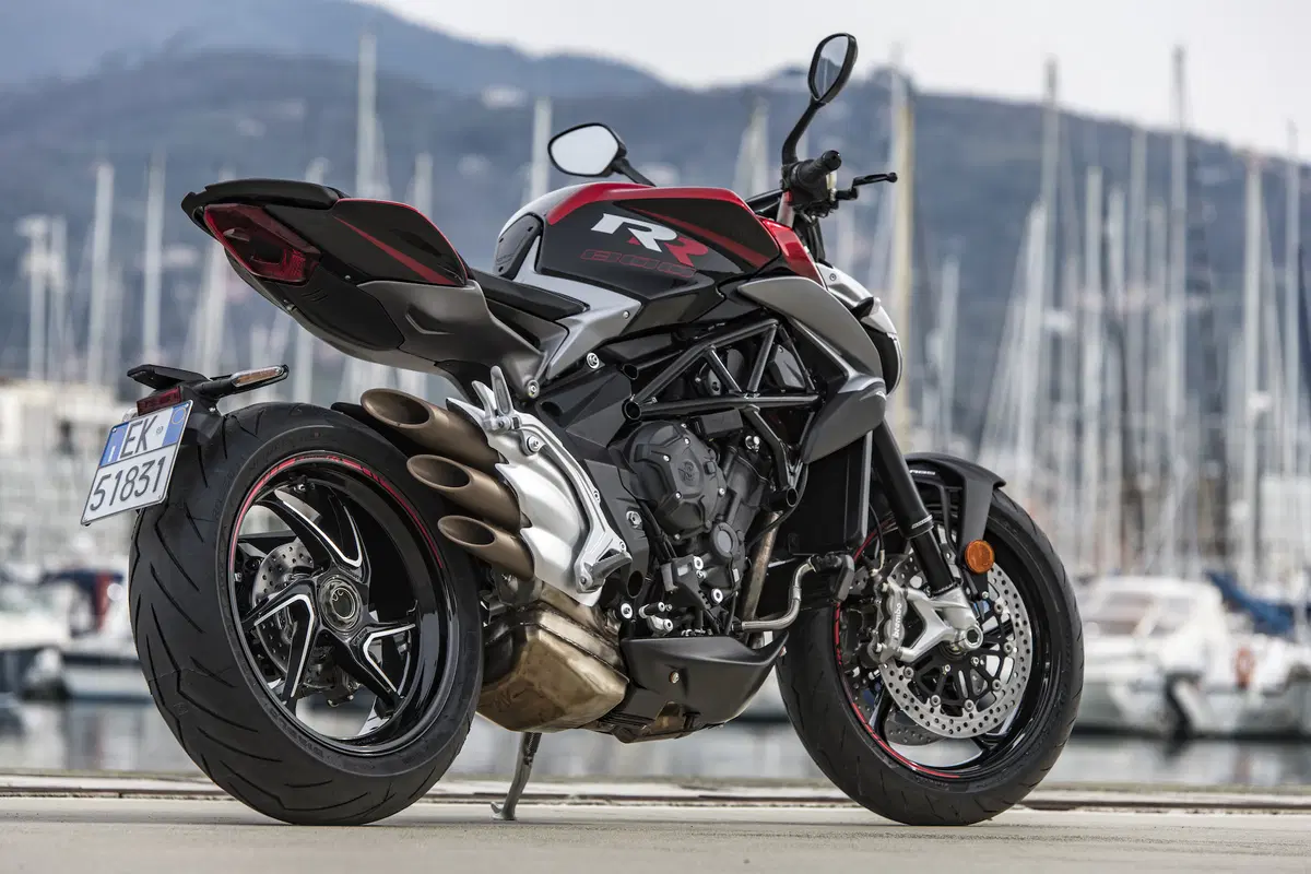 MV Agusta Brutale 800RR 2018 Bella senza tempo (11)