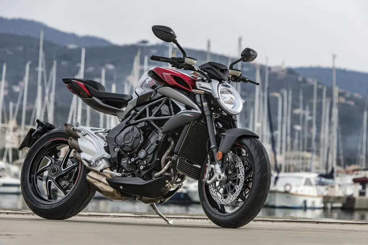 MV Agusta Brutale 800RR 2018 Bella senza tempo (13)