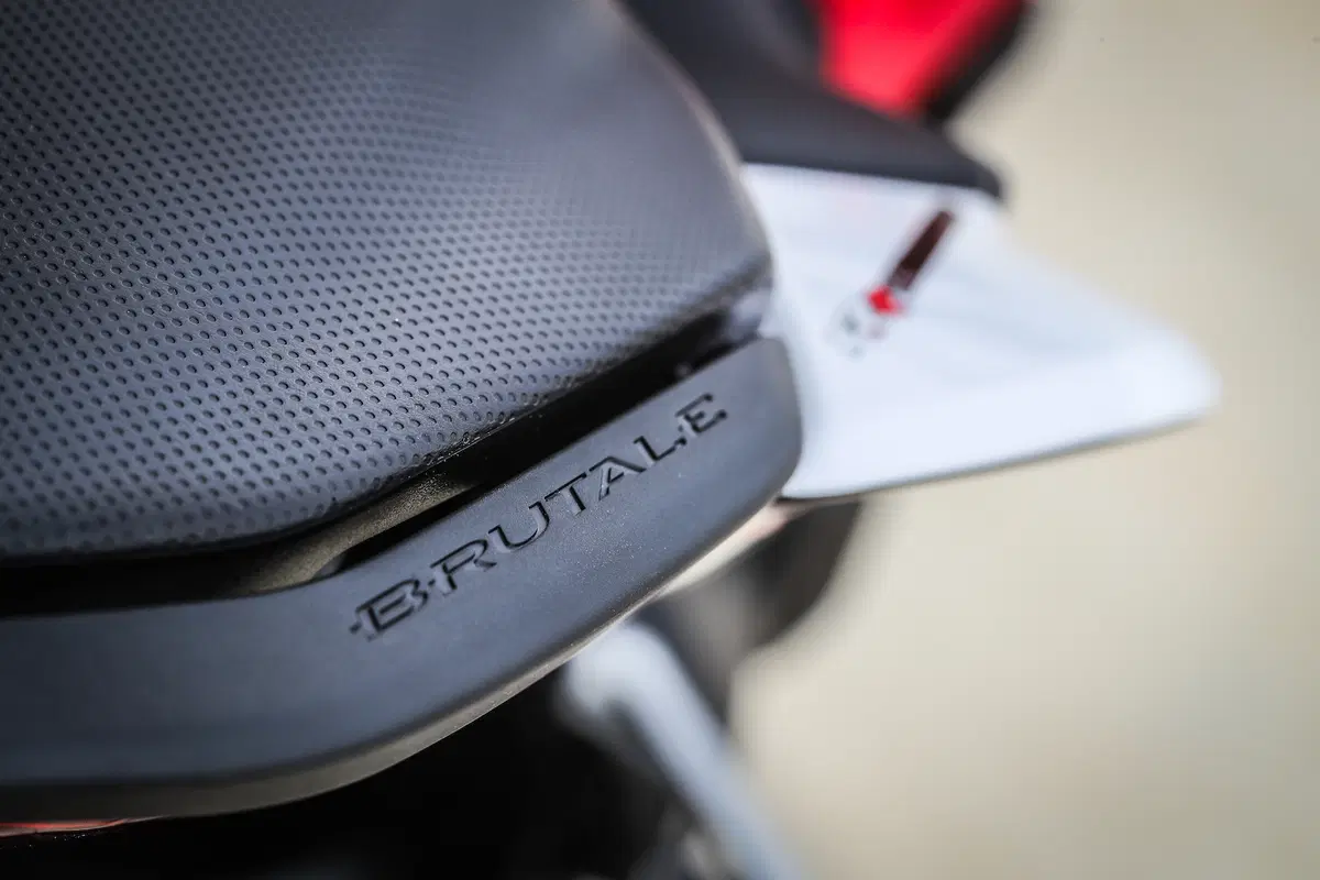 MV Agusta Brutale 800RR 2018 Bella senza tempo (20)