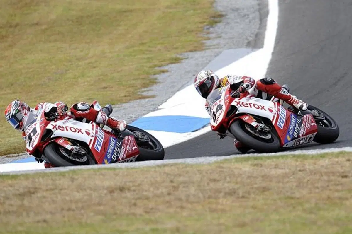 SBK. Vincono Haga e Spies