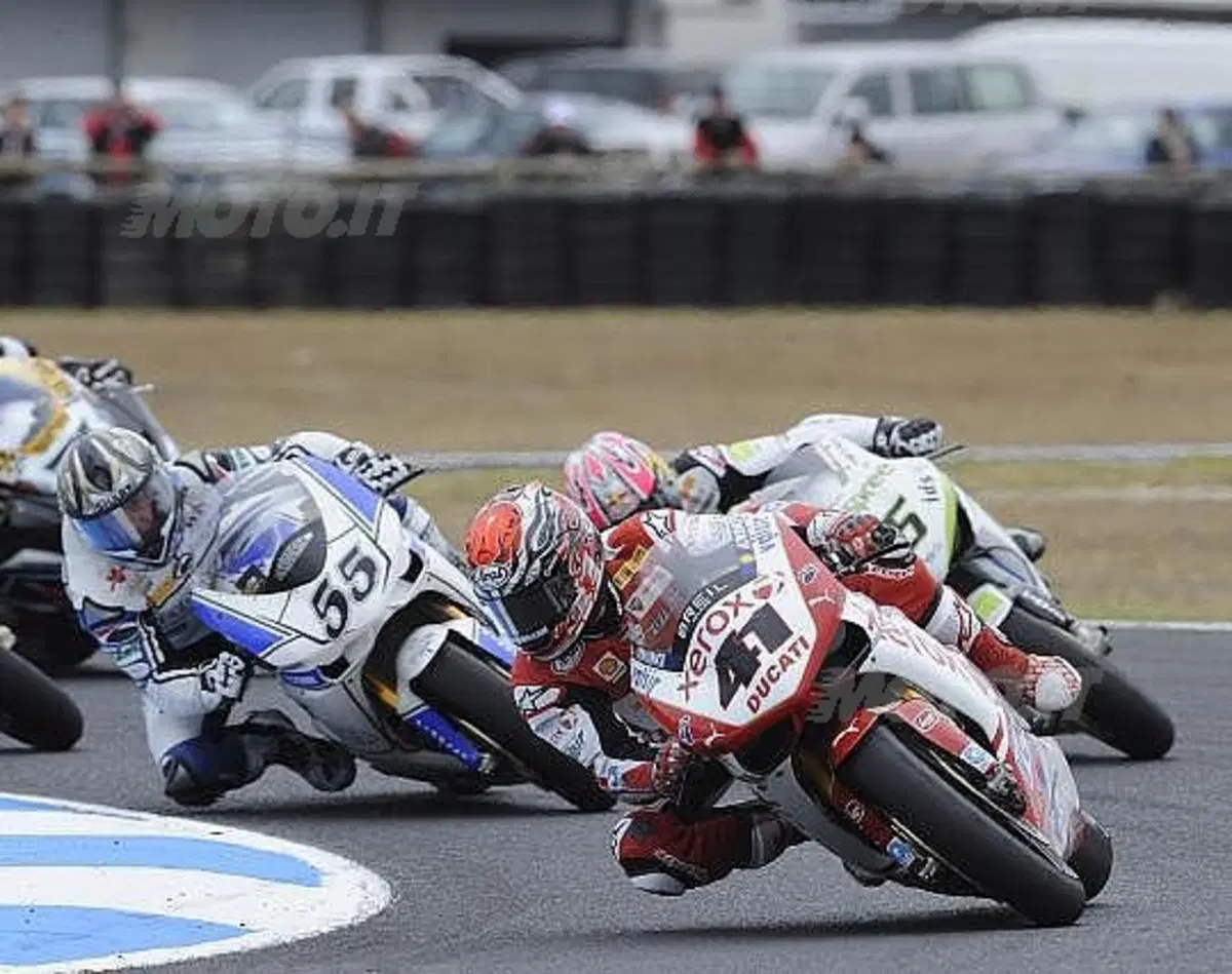SBK. Vincono Haga e Spies (3)