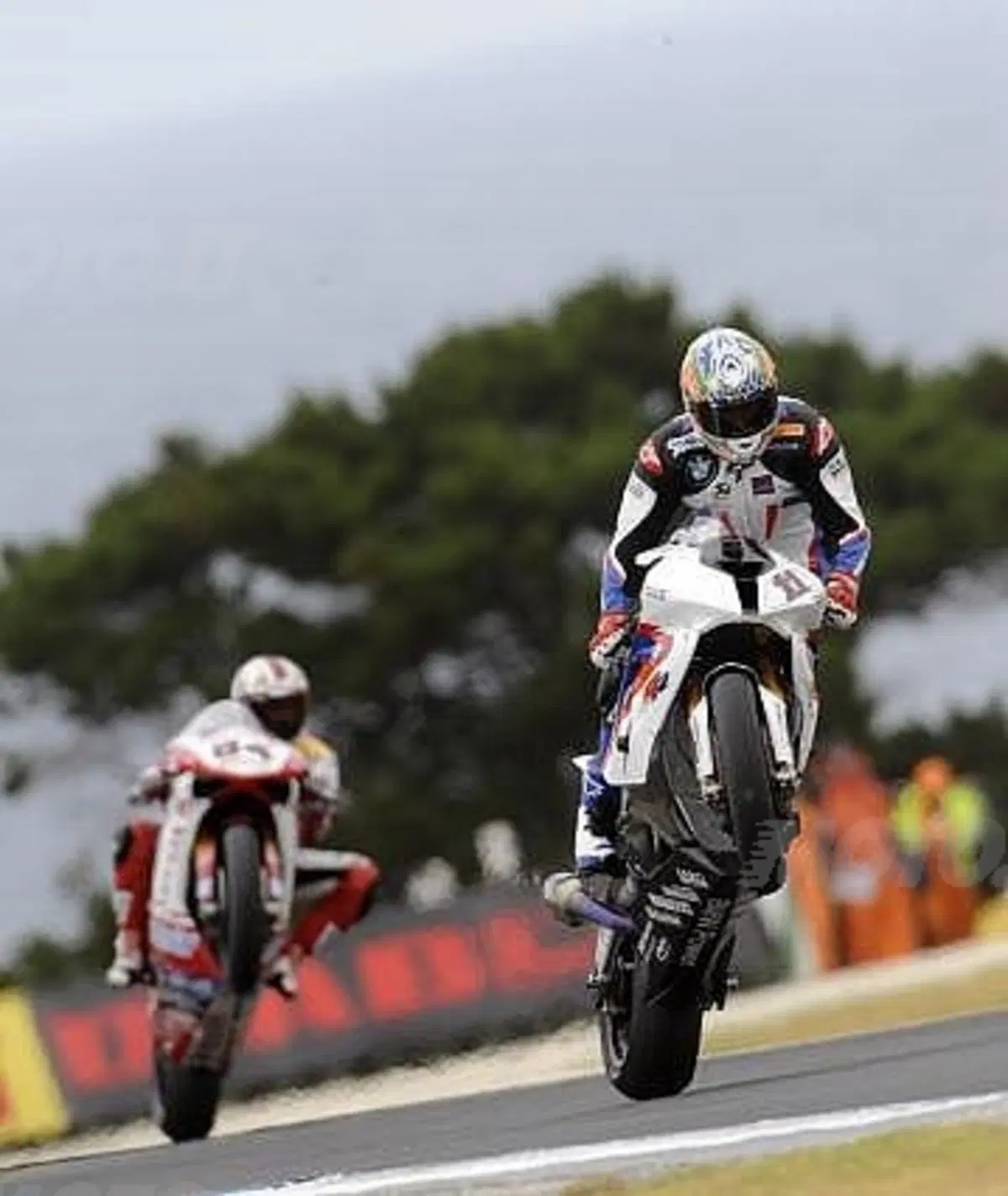 SBK. Vincono Haga e Spies (8)