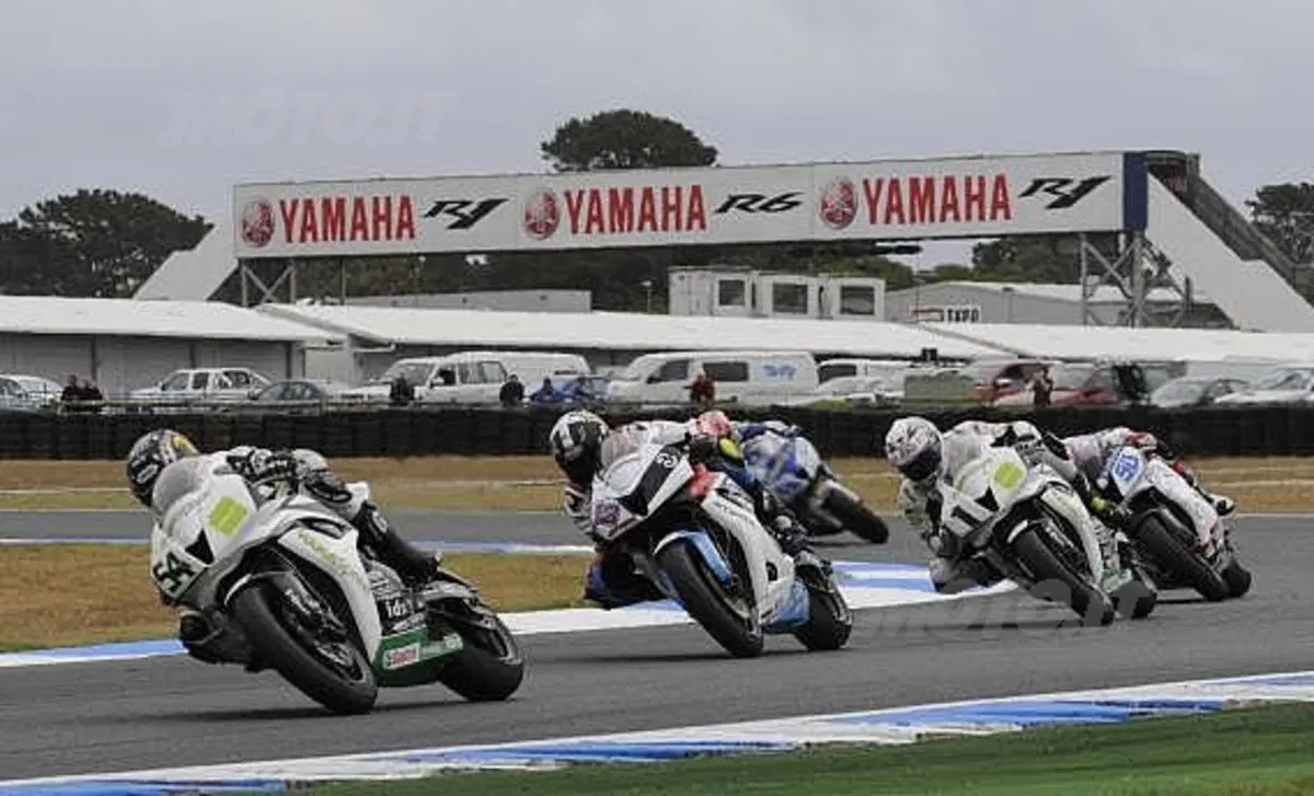 SBK. Vincono Haga e Spies (9)