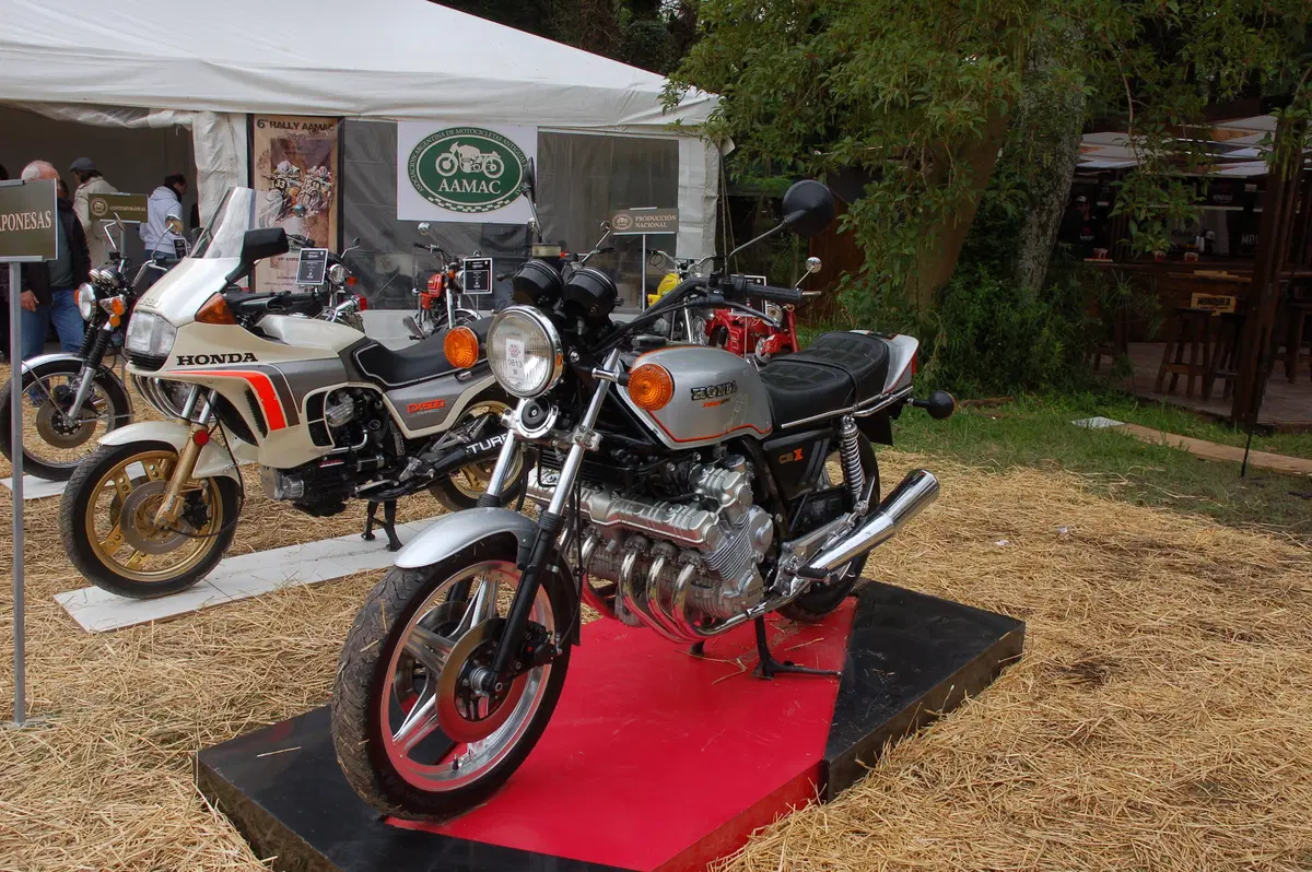 Expo Moto Art, epoca in Argentina (4)