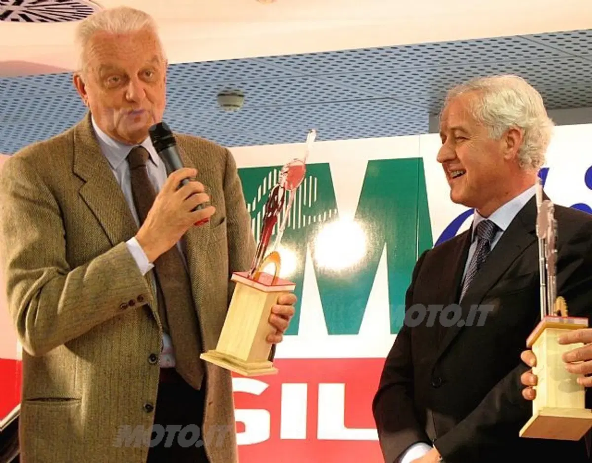 100 anni di Gilera. Simoncelli incontra Duke (7)