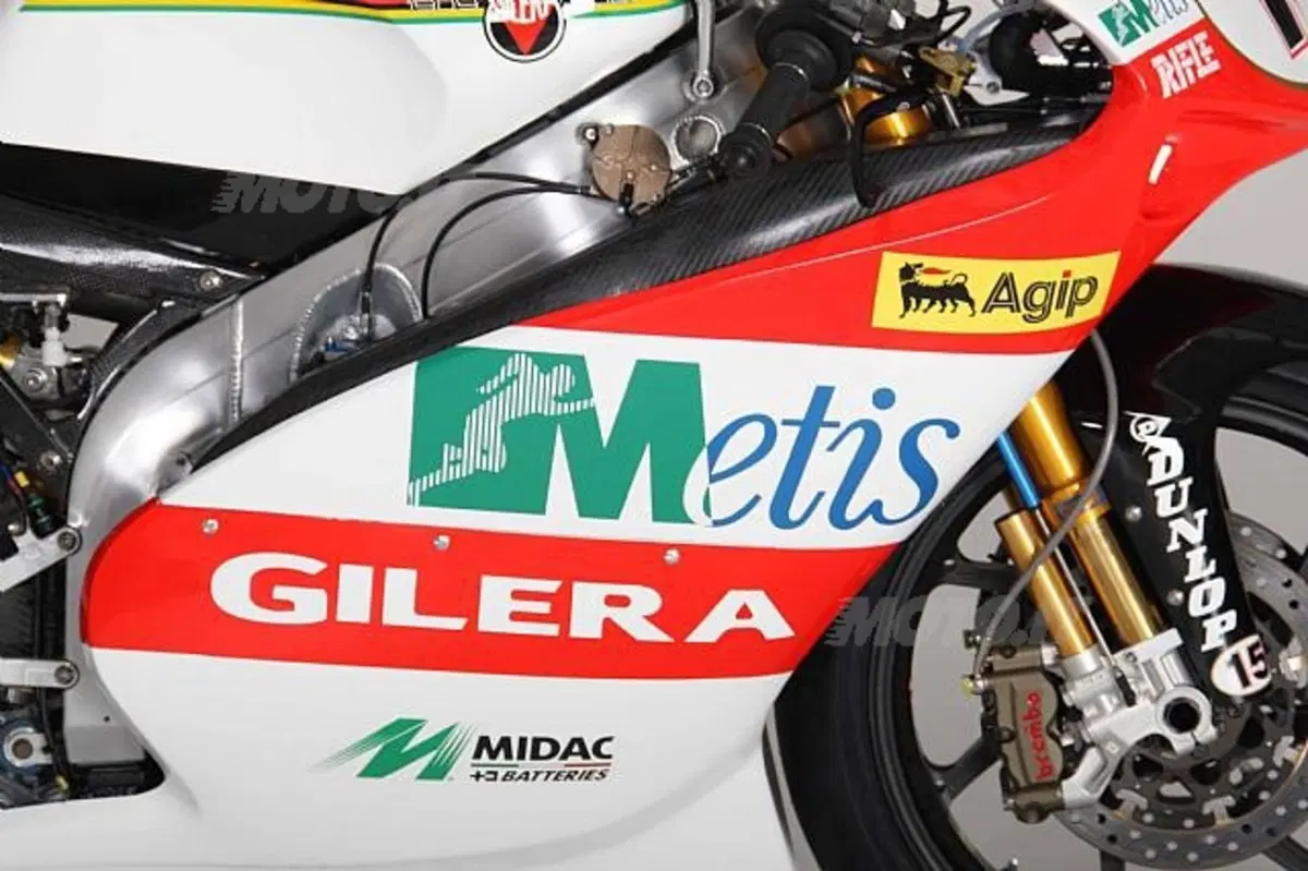 100 anni di Gilera. Simoncelli incontra Duke (12)