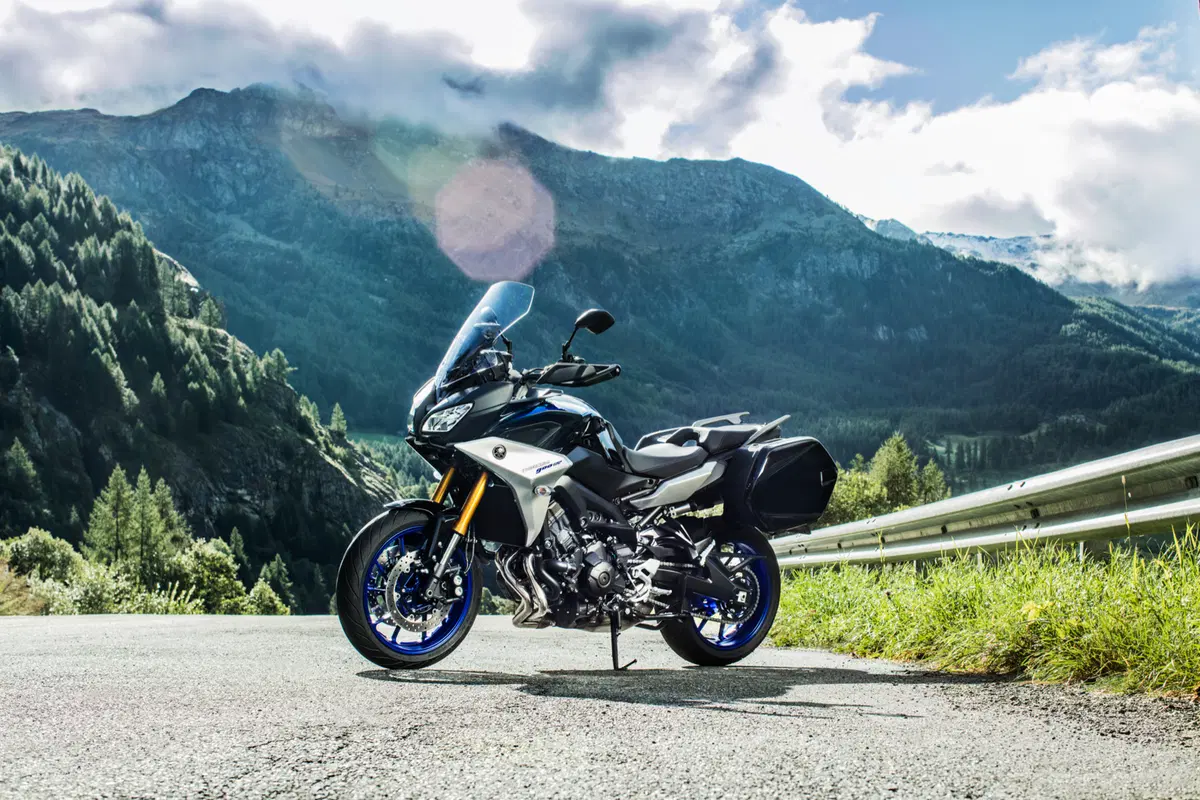 Yamaha Tracer 900 e Tracer 900 GT. La prima della classe