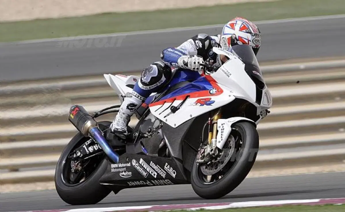 SBK. Spies spara con la doppietta (11)