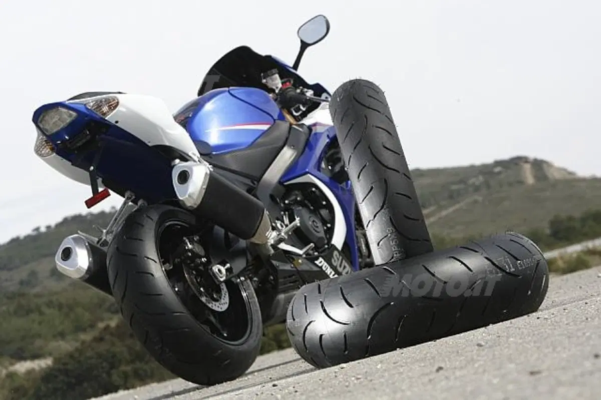 Pneumatici. Dunlop Sportmax Qualifier II (2)
