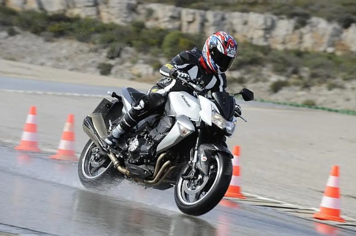 Pneumatici. Dunlop Sportmax Qualifier II (3)
