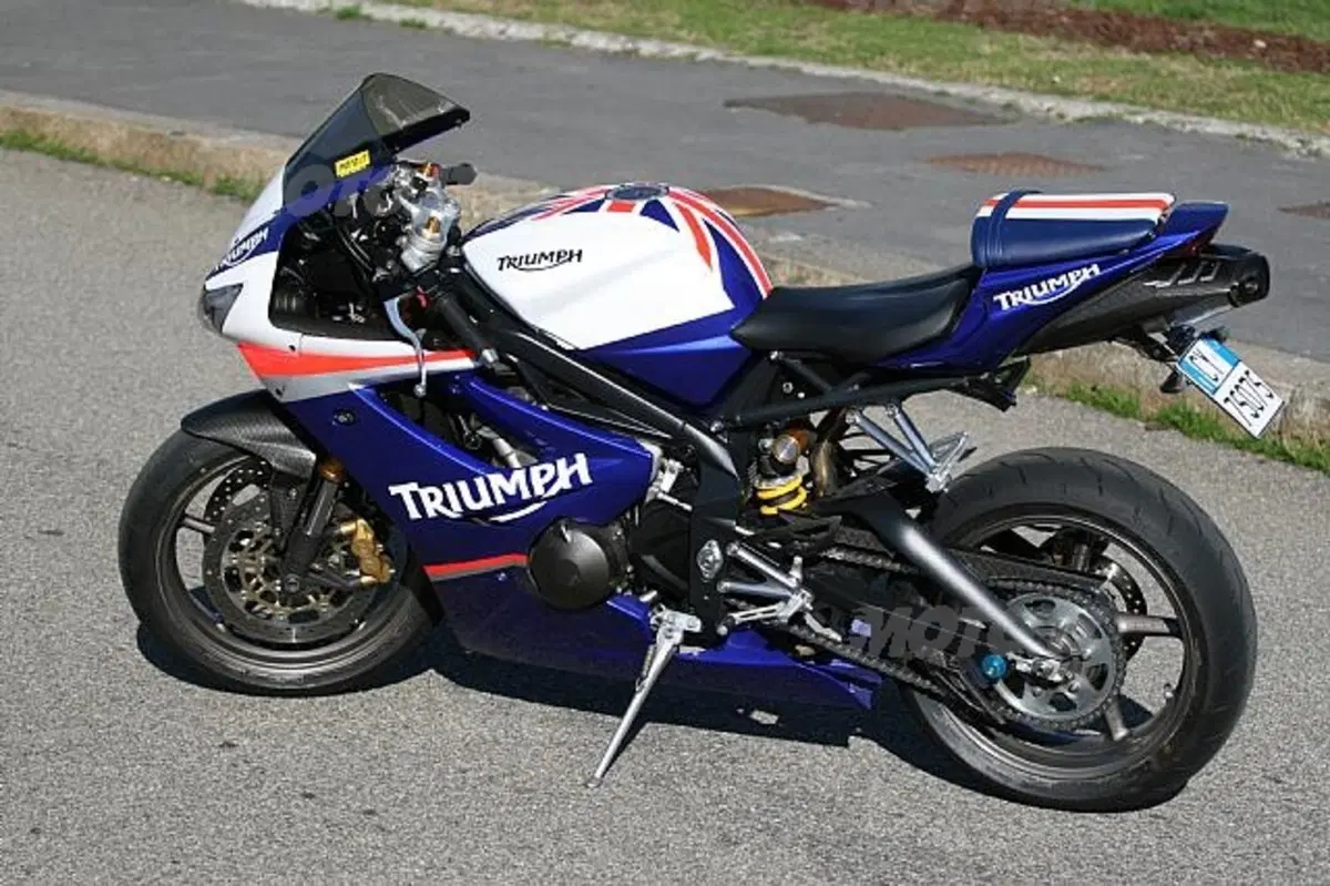 Special Daytona 675 Replica McCoy (2)