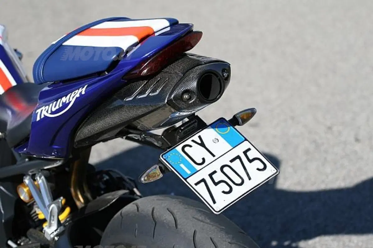 Special Daytona 675 Replica McCoy (5)