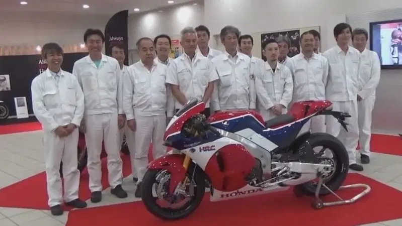 Honda RC 213V-S, &egrave; costruita cos&igrave; (Video)