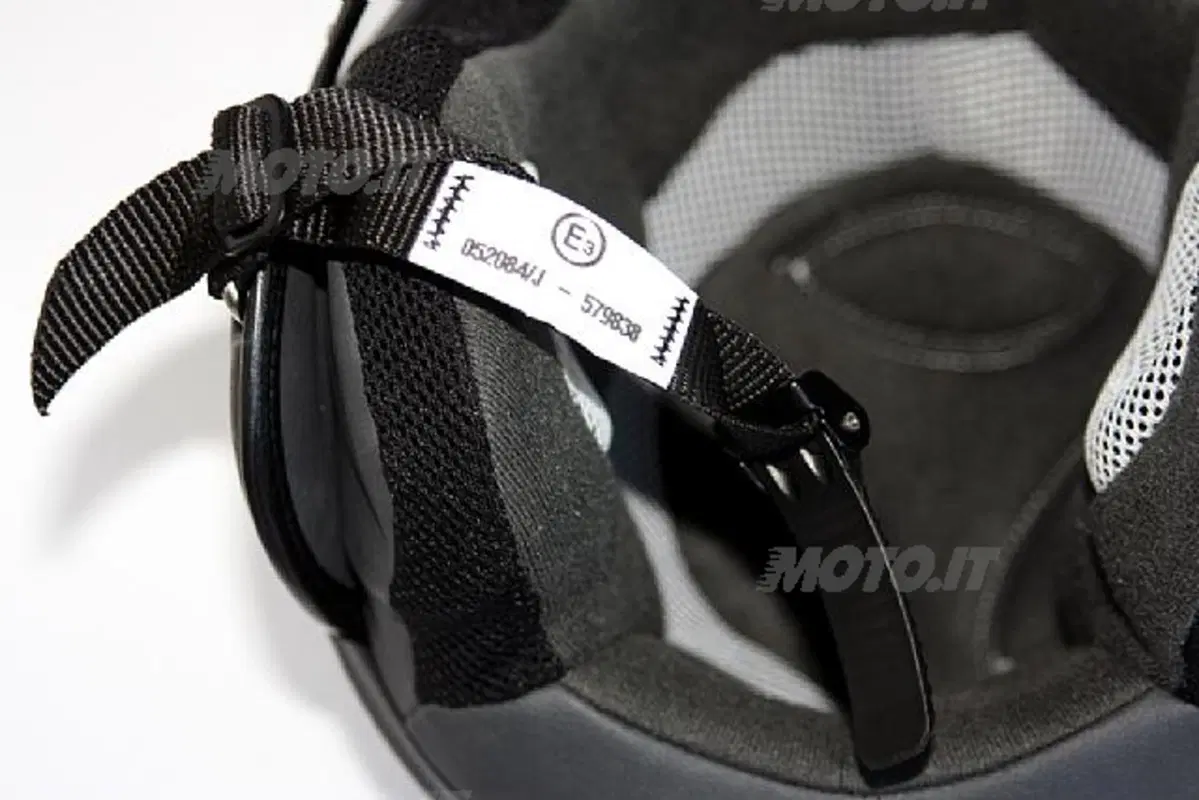 Speciale caschi: test  Momo Fighter Plus (17)
