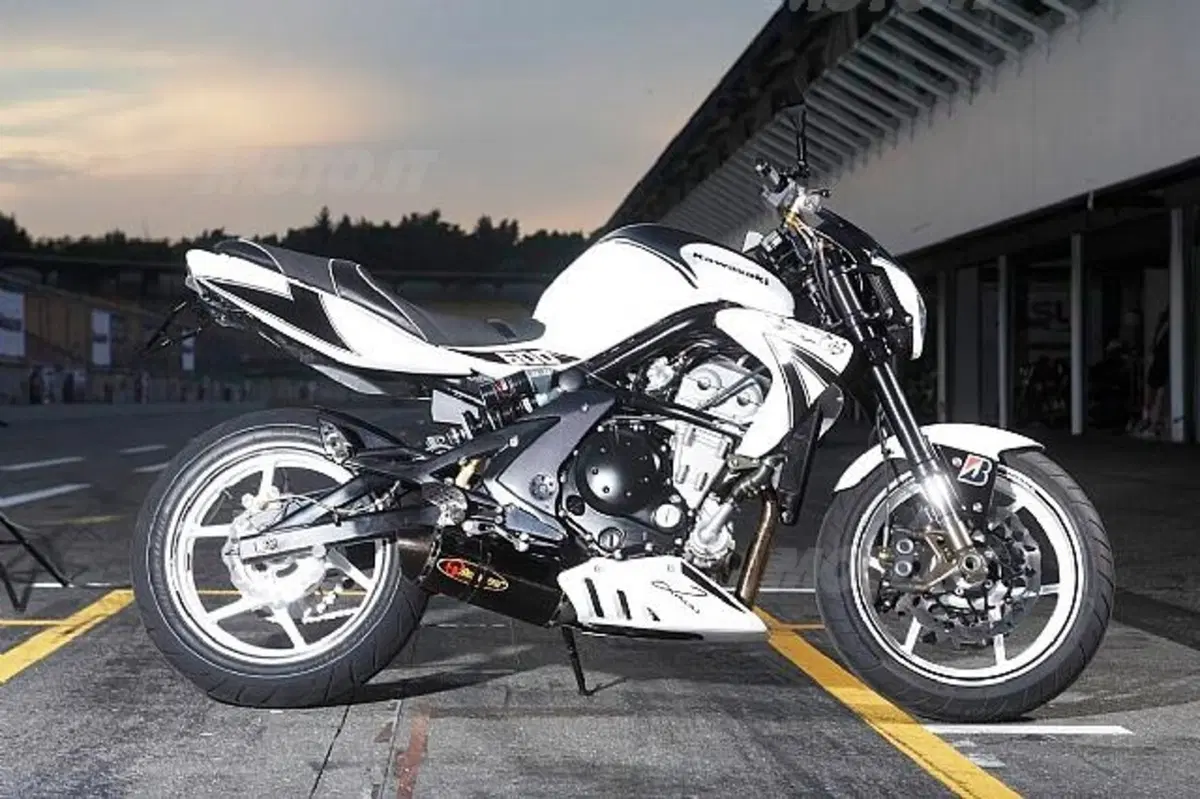 Special ER6 RR Hoely
