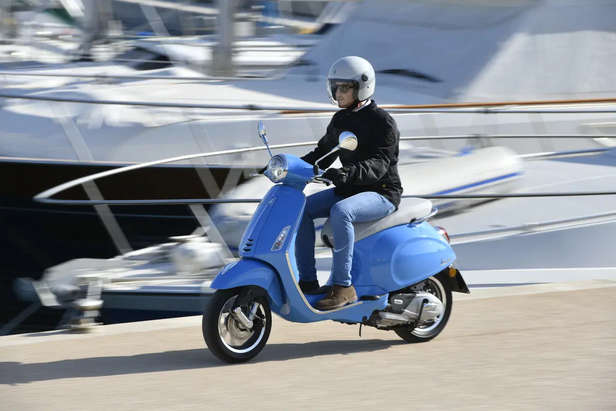Vespa Primavera 125 e Vespa Sprint 125, il test (3)