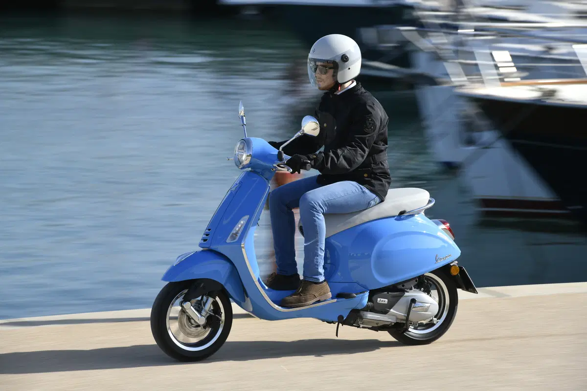 Vespa Primavera 125 e Vespa Sprint 125, il test (4)