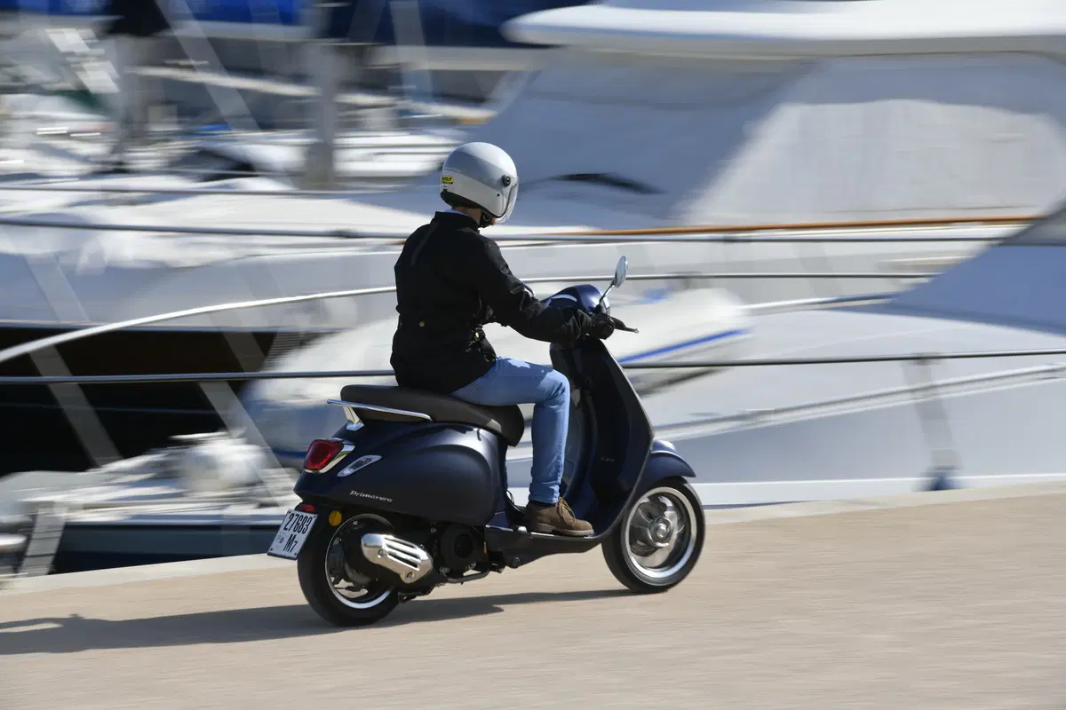 Vespa Primavera 125 e Vespa Sprint 125, il test (17)