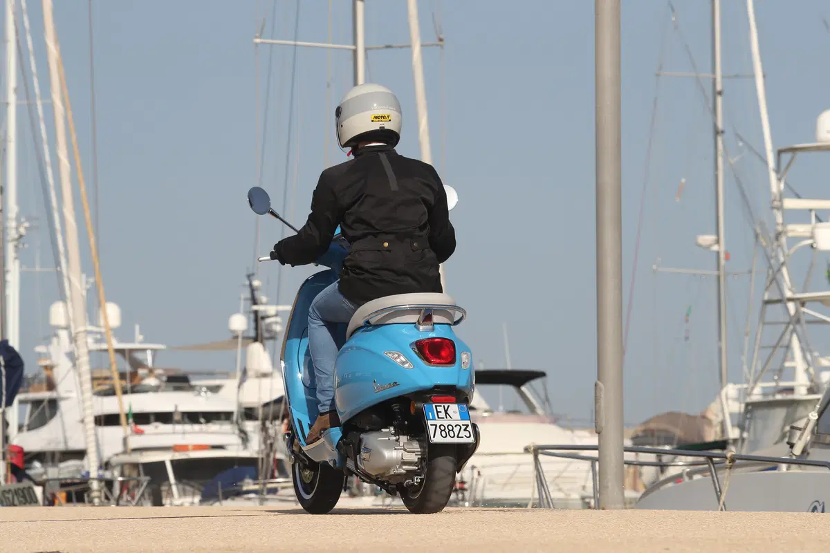 Vespa Primavera 125 e Vespa Sprint 125, il test (18)