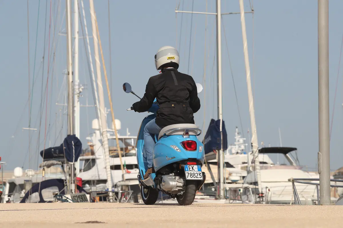Vespa Primavera 125 e Vespa Sprint 125, il test (19)