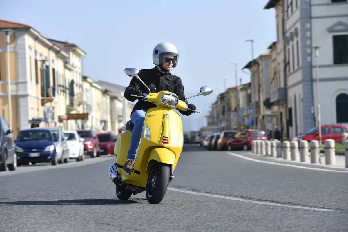 Vespa Primavera 125 e Vespa Sprint 125, il test (20)