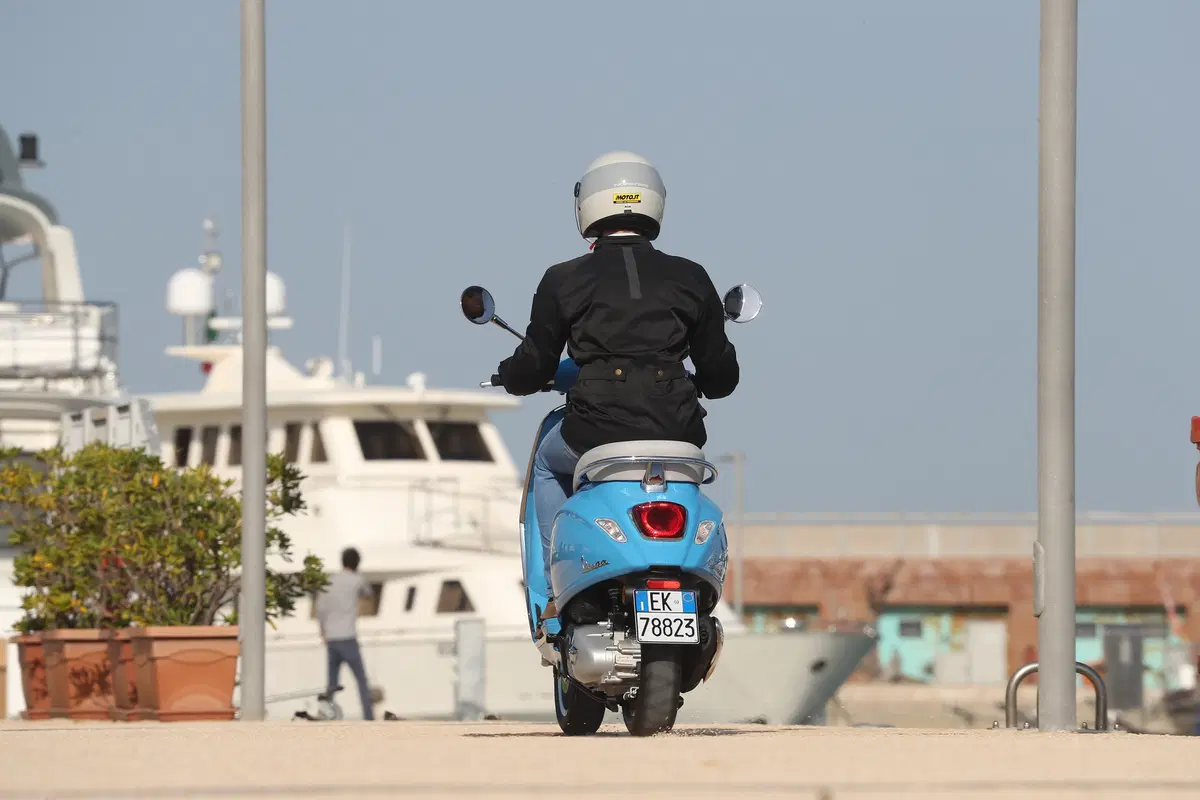 Vespa Primavera 125 e Vespa Sprint 125, il test (25)