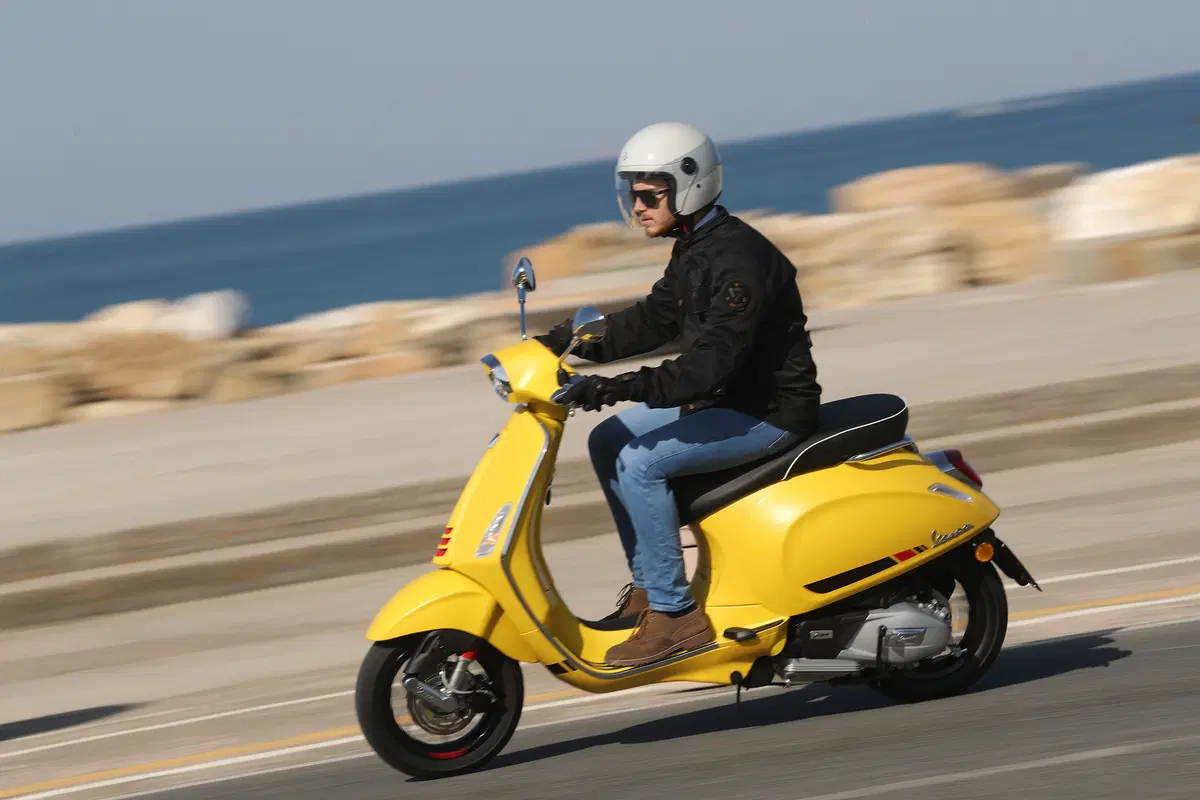 Vespa Primavera 125 e Vespa Sprint 125, il test (37)