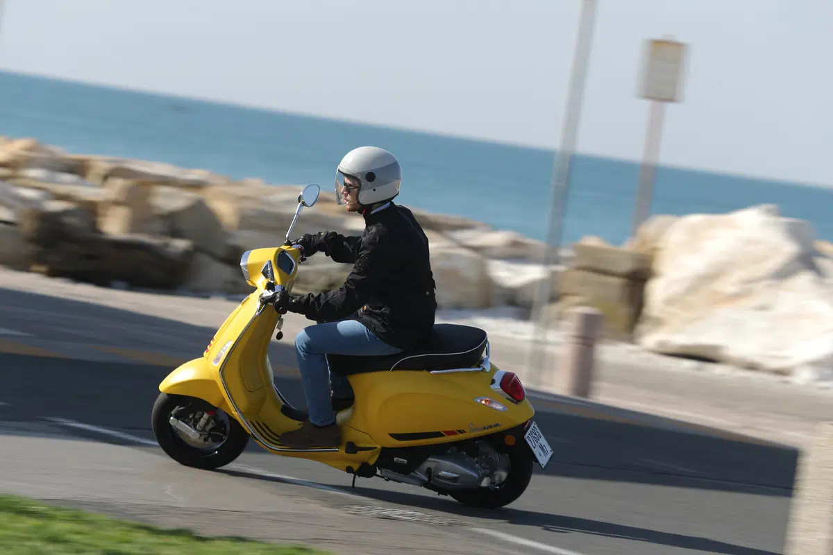 Vespa Primavera 125 e Vespa Sprint 125, il test (38)