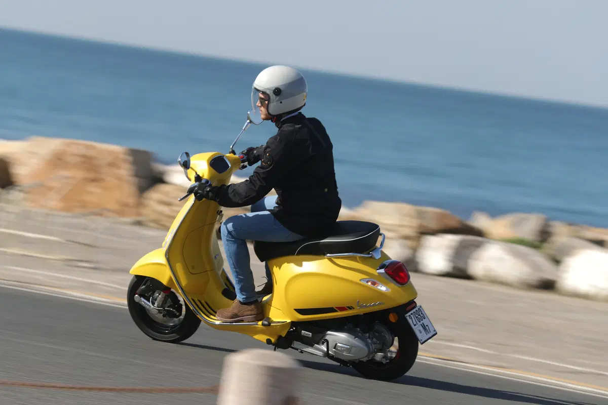 Vespa Primavera 125 e Vespa Sprint 125, il test (39)