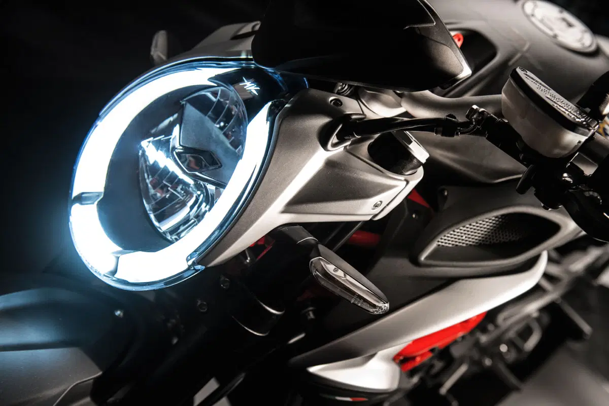 MV Agusta Brutale 800 Brutale 800 EAS ABS (2016 - 19) (15)