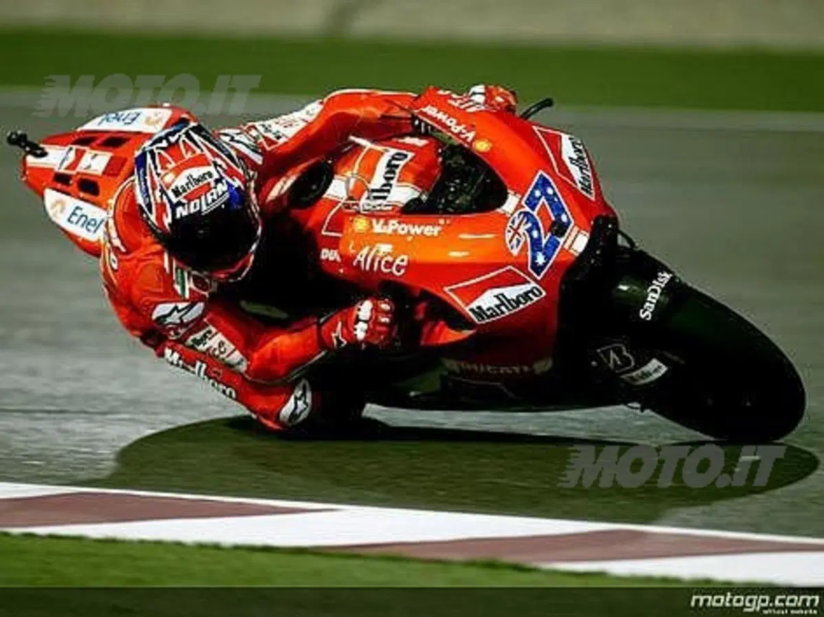 MotoGP. La pole è di Casey