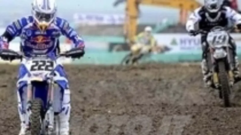 Cairoli passa al comando del Mondiale MX1