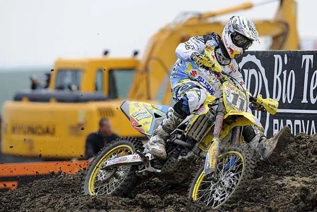 Cairoli passa al comando del Mondiale MX1 (5)