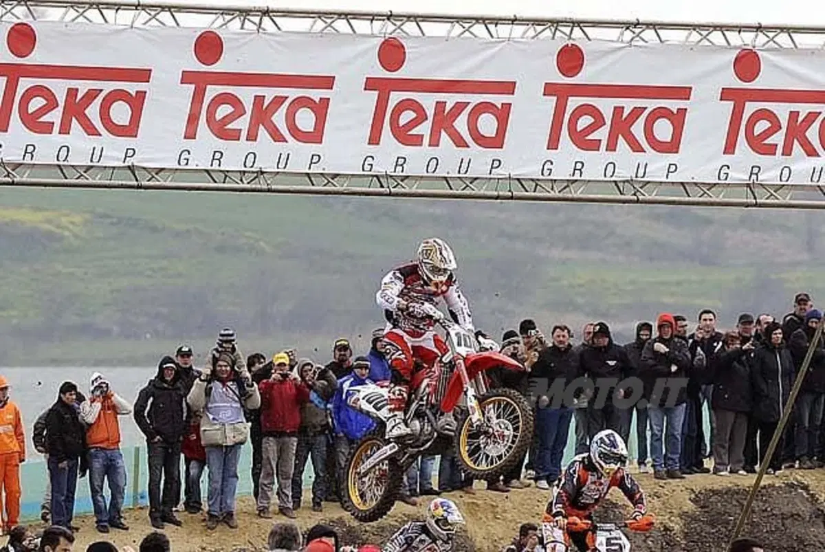 Cairoli passa al comando del Mondiale MX1 (6)