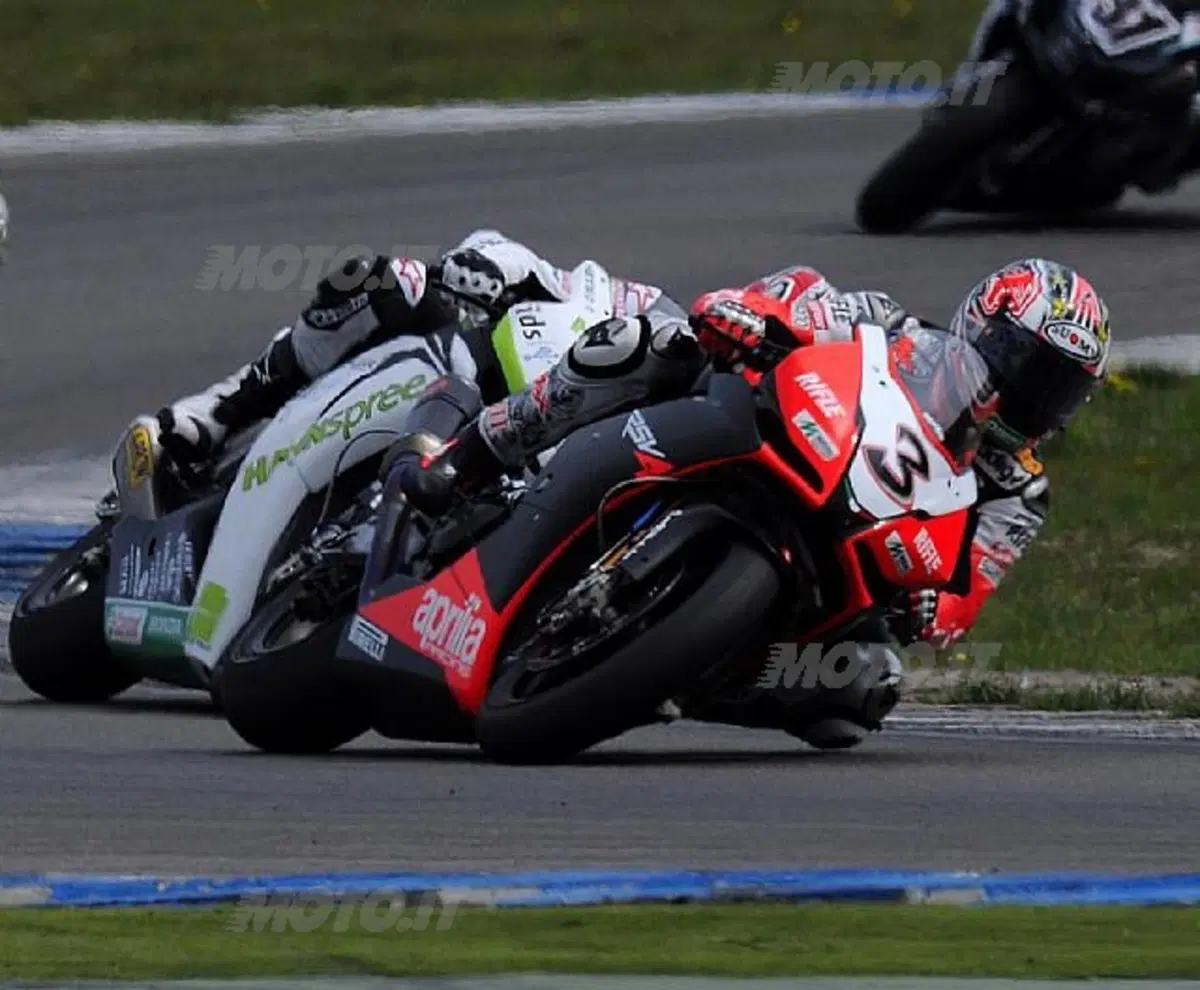 SBK. Haga espugna Assen (2)