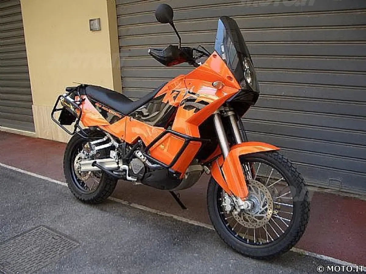Guida alla KTM LC8 Adventure (5)