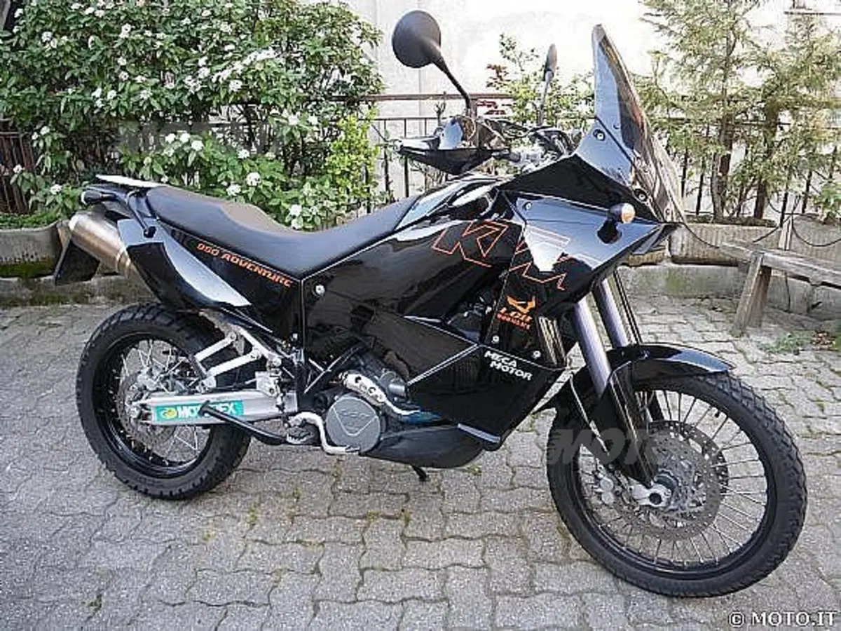 Guida alla KTM LC8 Adventure (9)