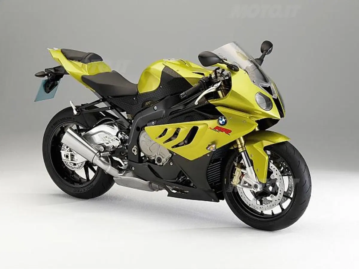 BMW, svelata ufficialmente la S1000RR (3)