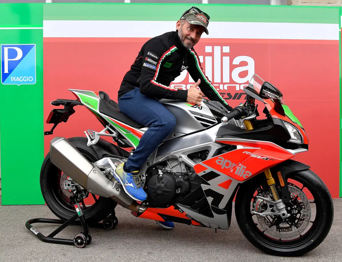 Aprilia: RSV4 RF Limited Edition (2)