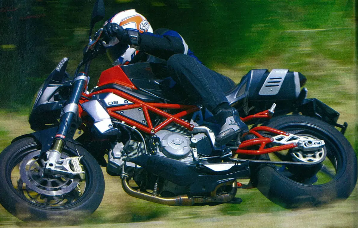 Bimota DB6 Delirio  (13)