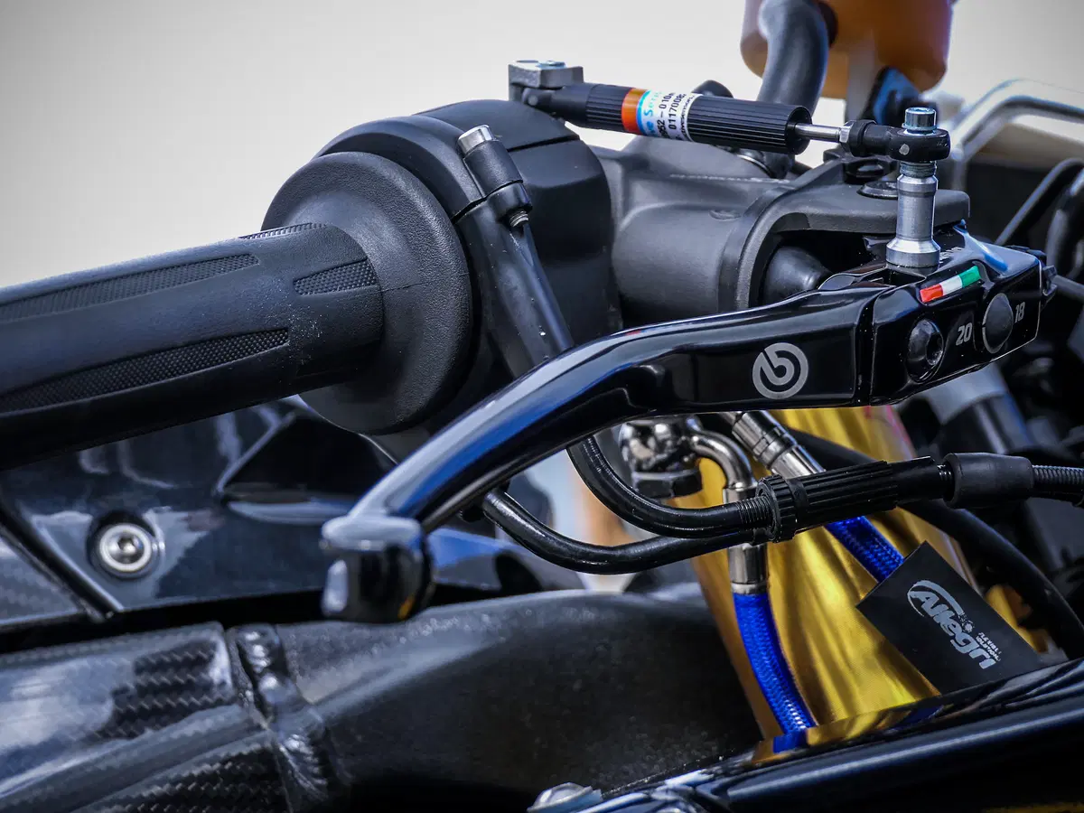 Brembo RCS 19 Corsa Corta: prova completa