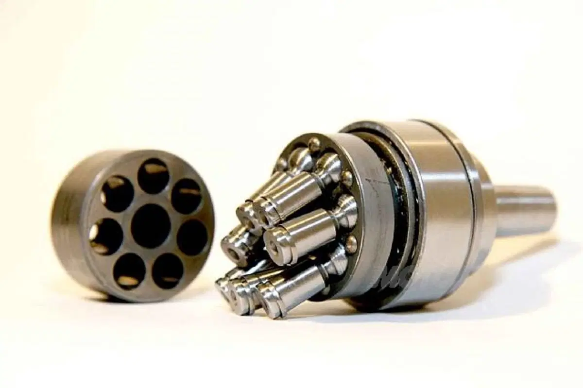 Yamaha R1 Ohlins 2WD (3)