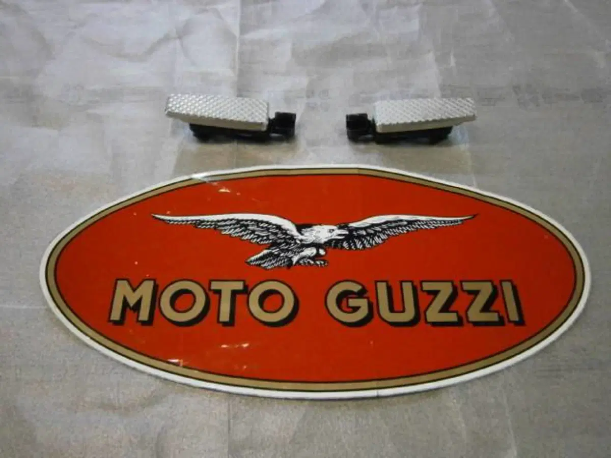 KIT PEDANE OFF ROAD Moto Guzzi COPPIA PEDANE V7 PILOTA IN ALLUMINIO